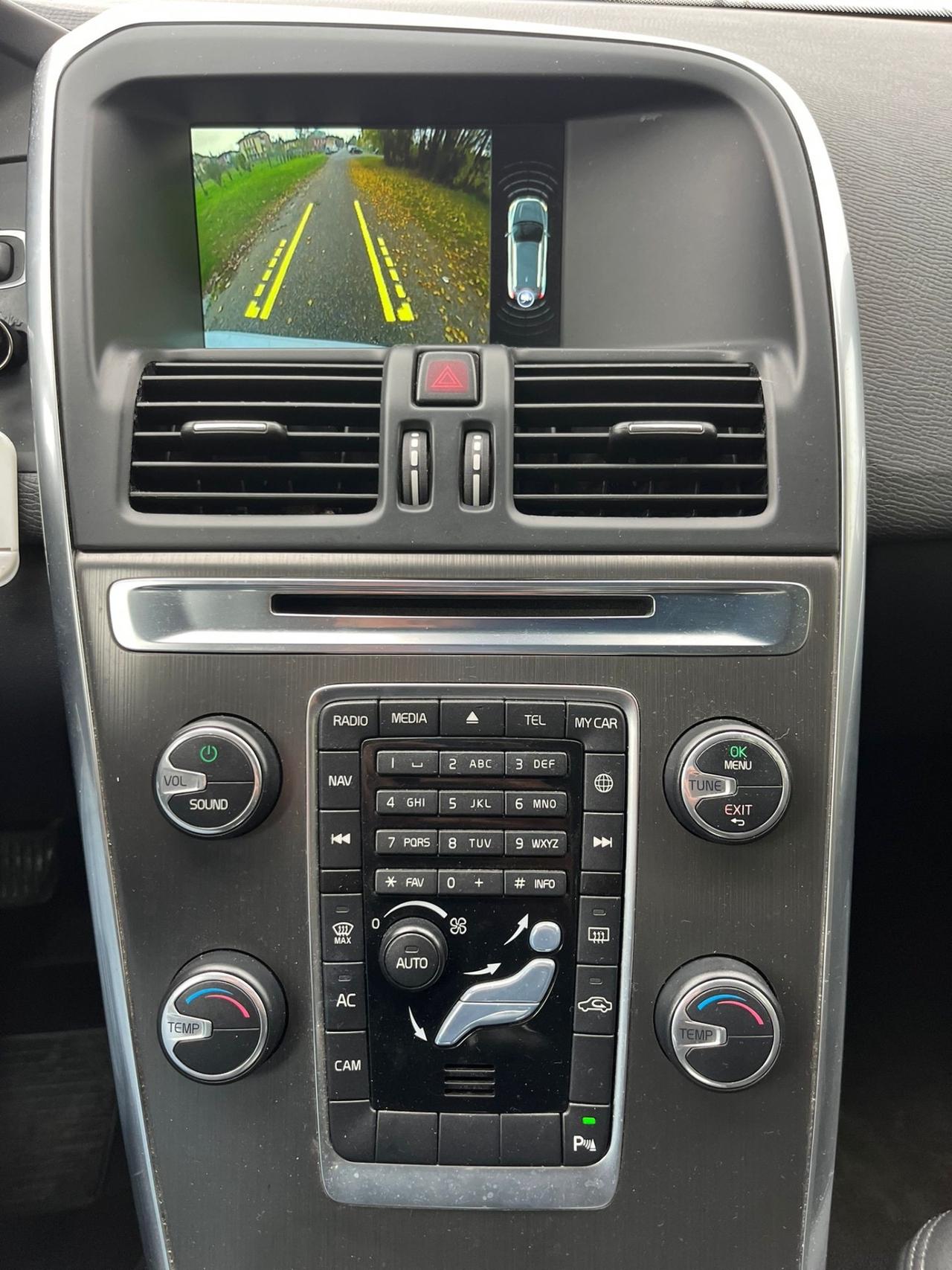 Volvo XC 60 XC60 D5 AWD Geartronic Kinetic