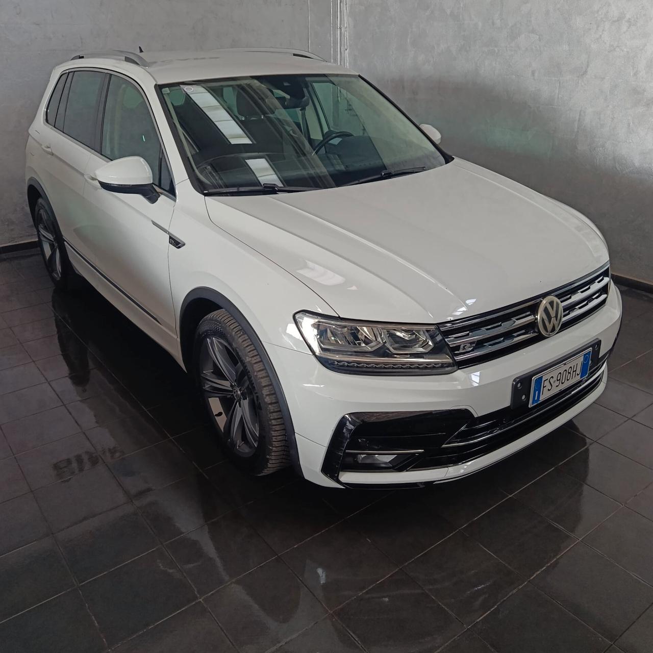 Volkswagen TIGUAN 2.0 TDI R-LINE