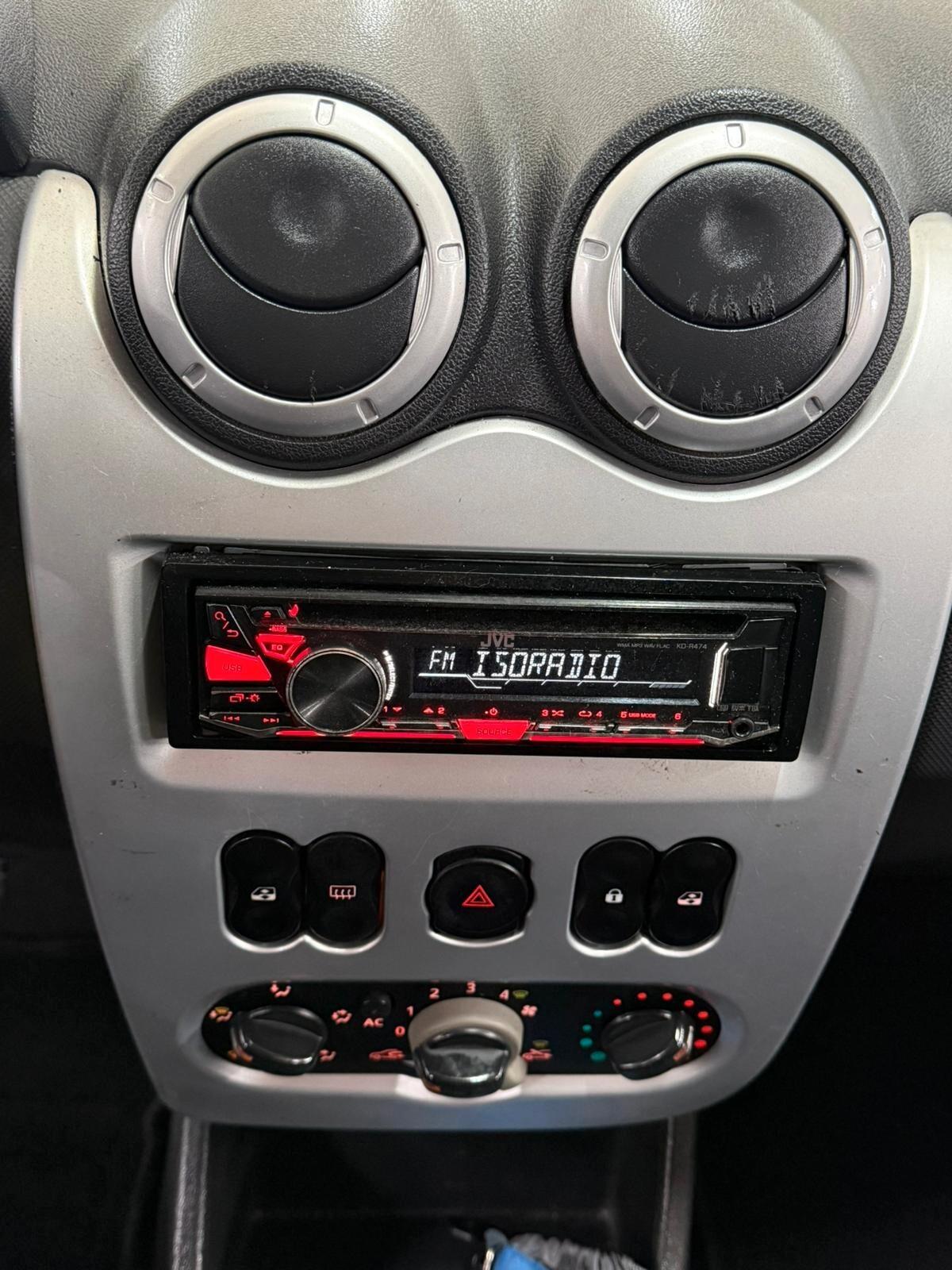 Dacia Sandero 1.4 GPL Lauréate ok Neopatentati