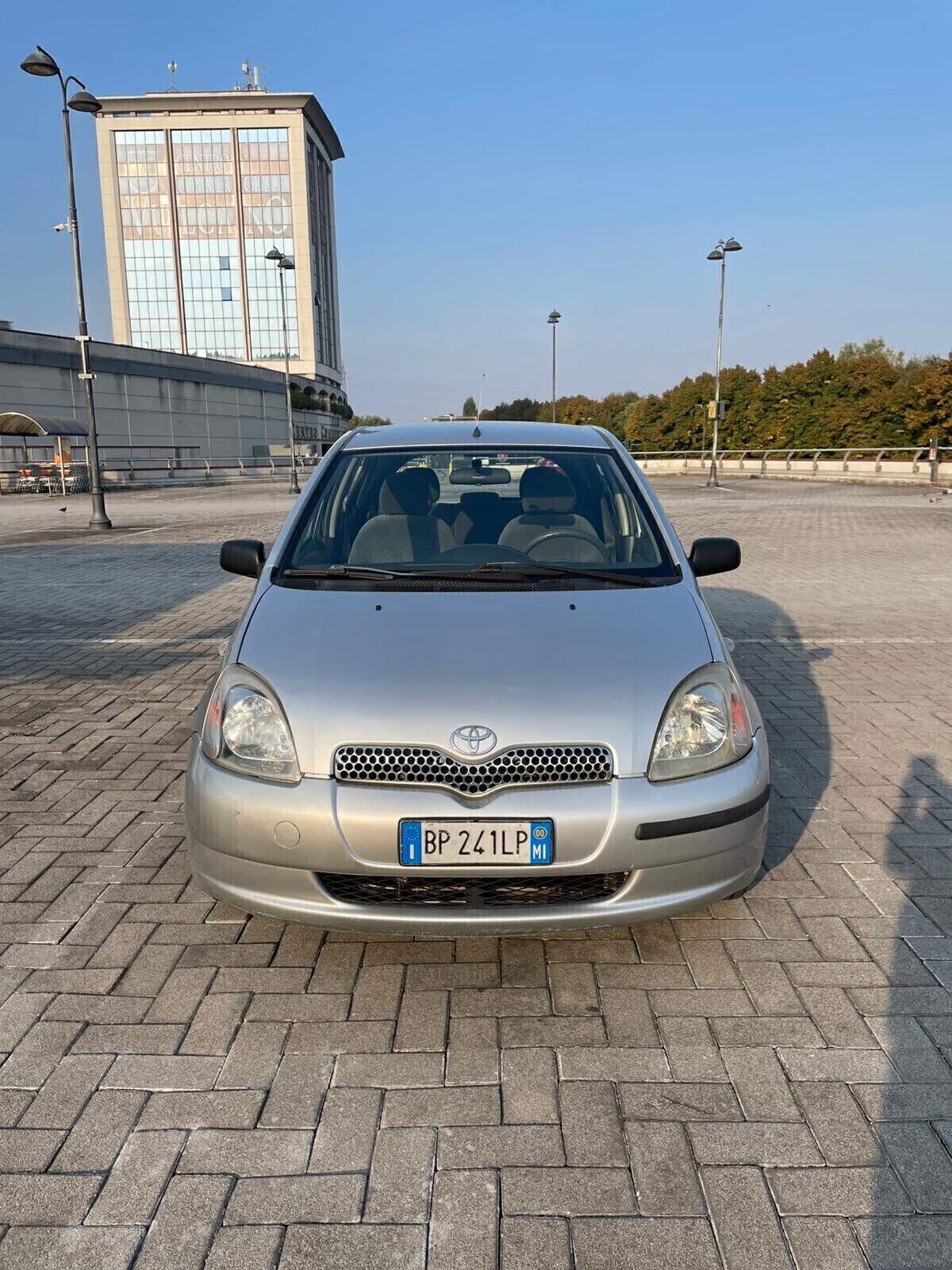 Toyota Yaris 1.0i 16V cat 5 porte Sol OK NEOP.