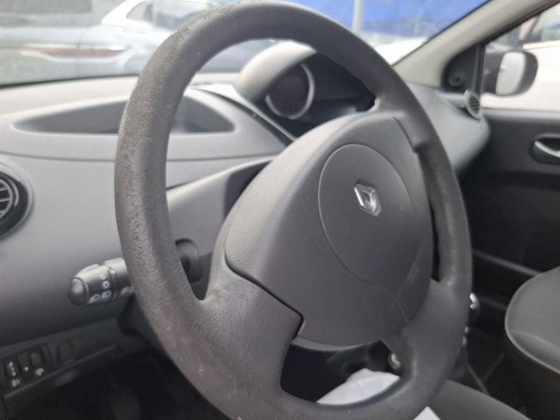 Renault Twingo II 2012 1.2 Night&Day 75cv