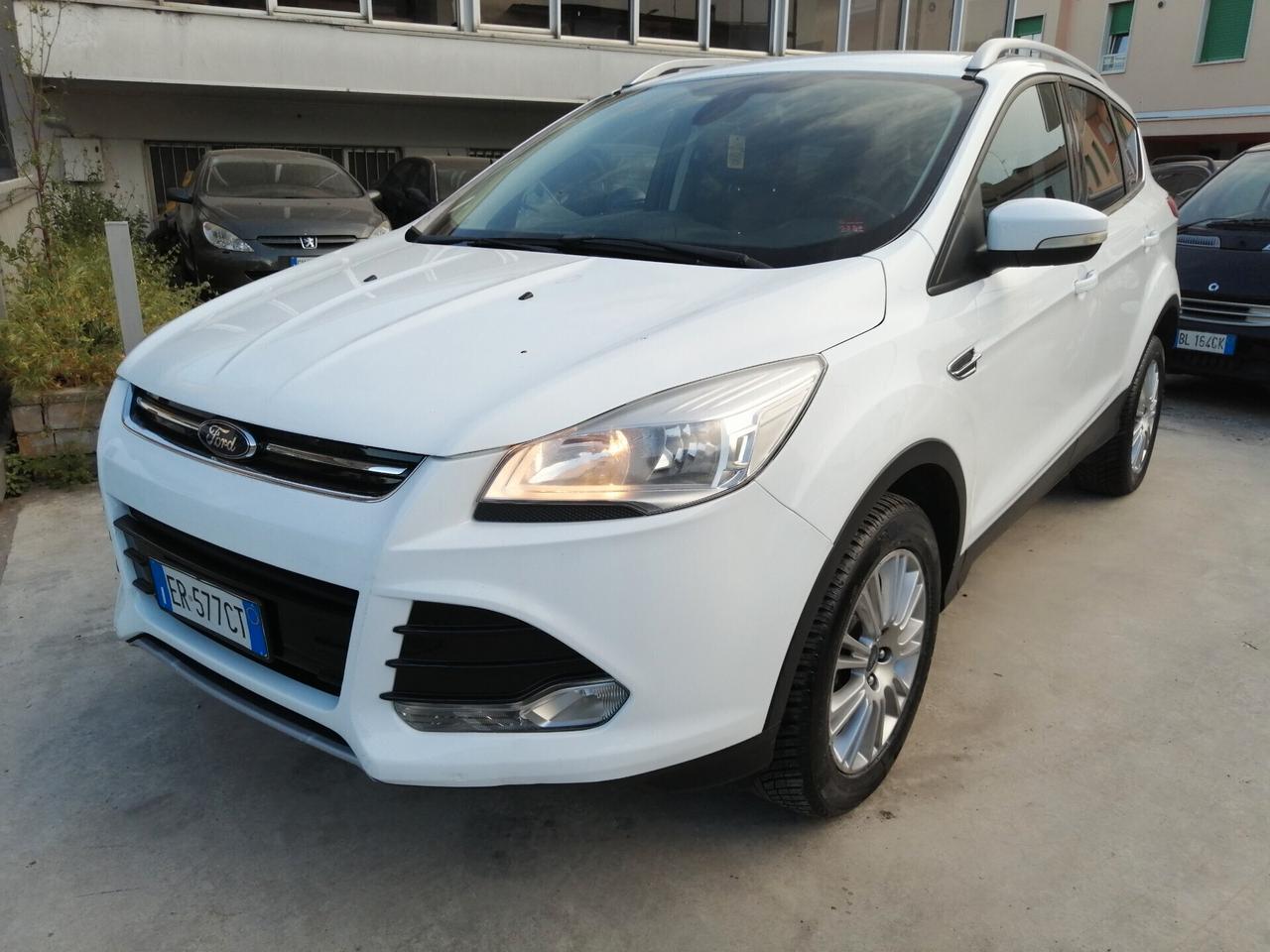 Ford Kuga 2.0 TDCI 140 CV 4WD Titanium