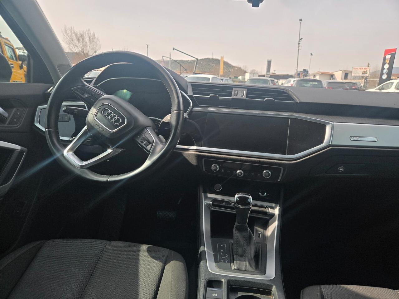 Audi Q3 35 TDI S tronic line edition