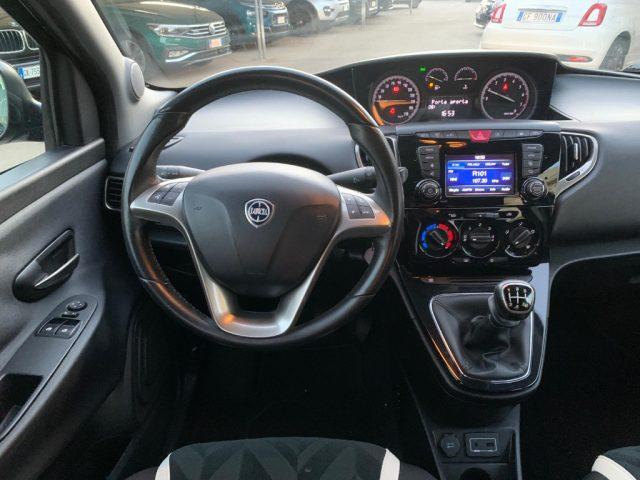 LANCIA Ypsilon 1.2 69 CV 5 porte Gold