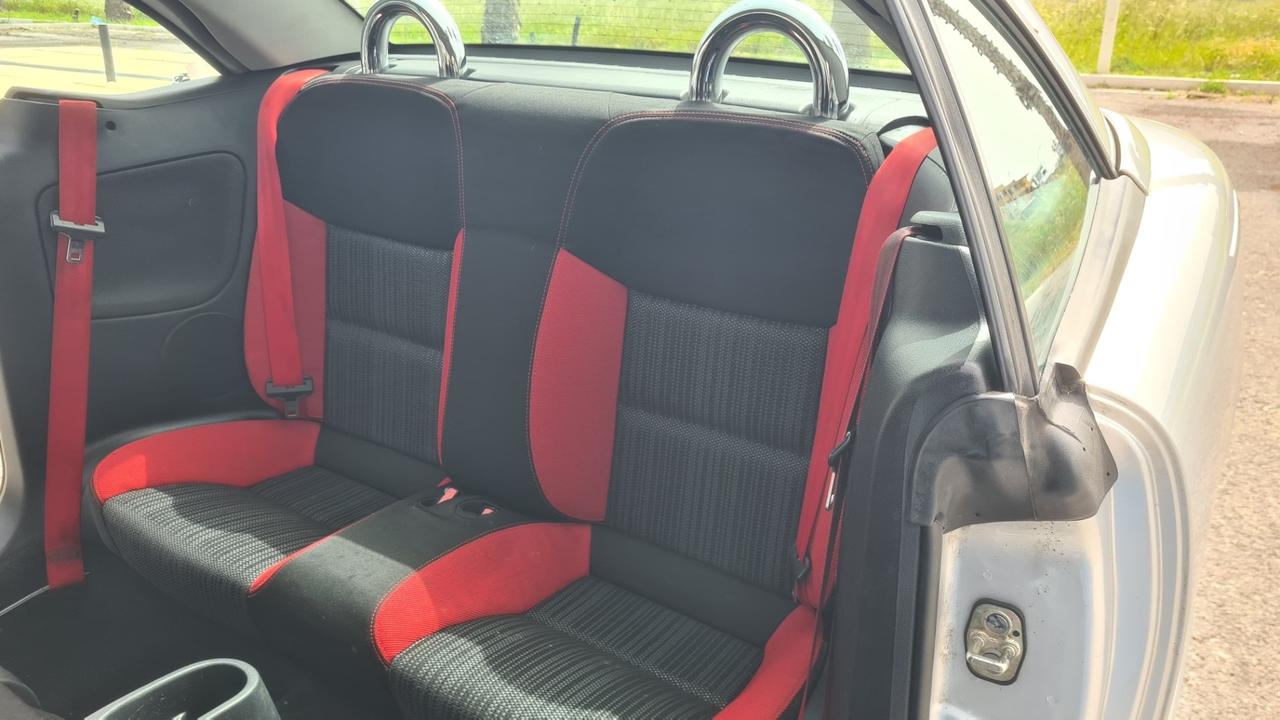 Peugeot 207 1.6 8V HDi 112CV CC Sweet Years