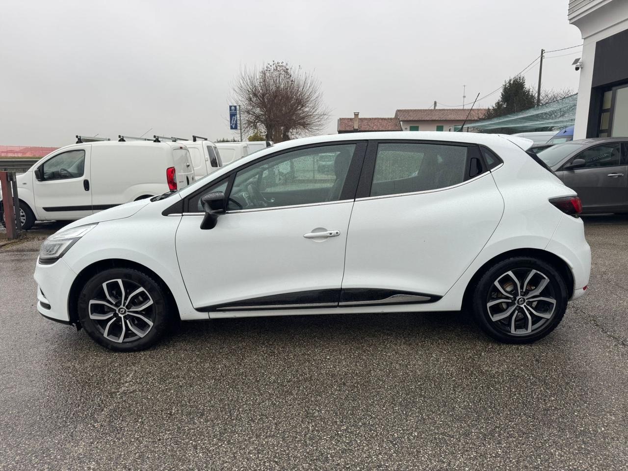 Renault Clio dCi 8V 75 CV 5 porte Moschino Intens N1