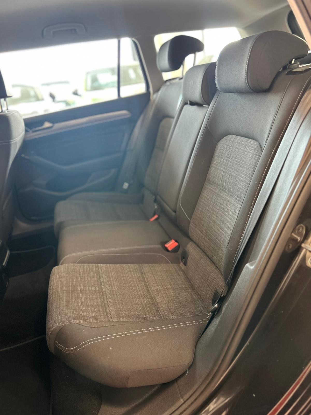 Volkswagen Passat Variant 2.0 TDI SCR EVO DSG Business