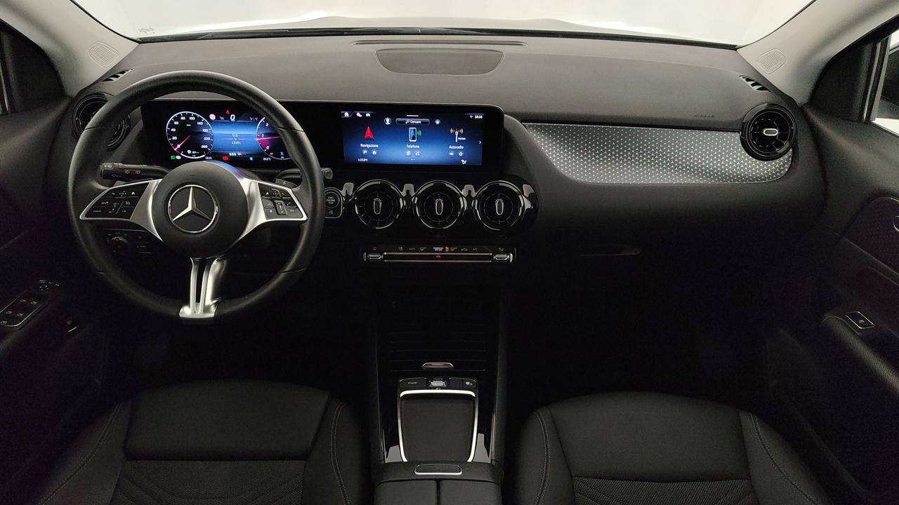 Mercedes-Benz GLA 180 d Advanced auto