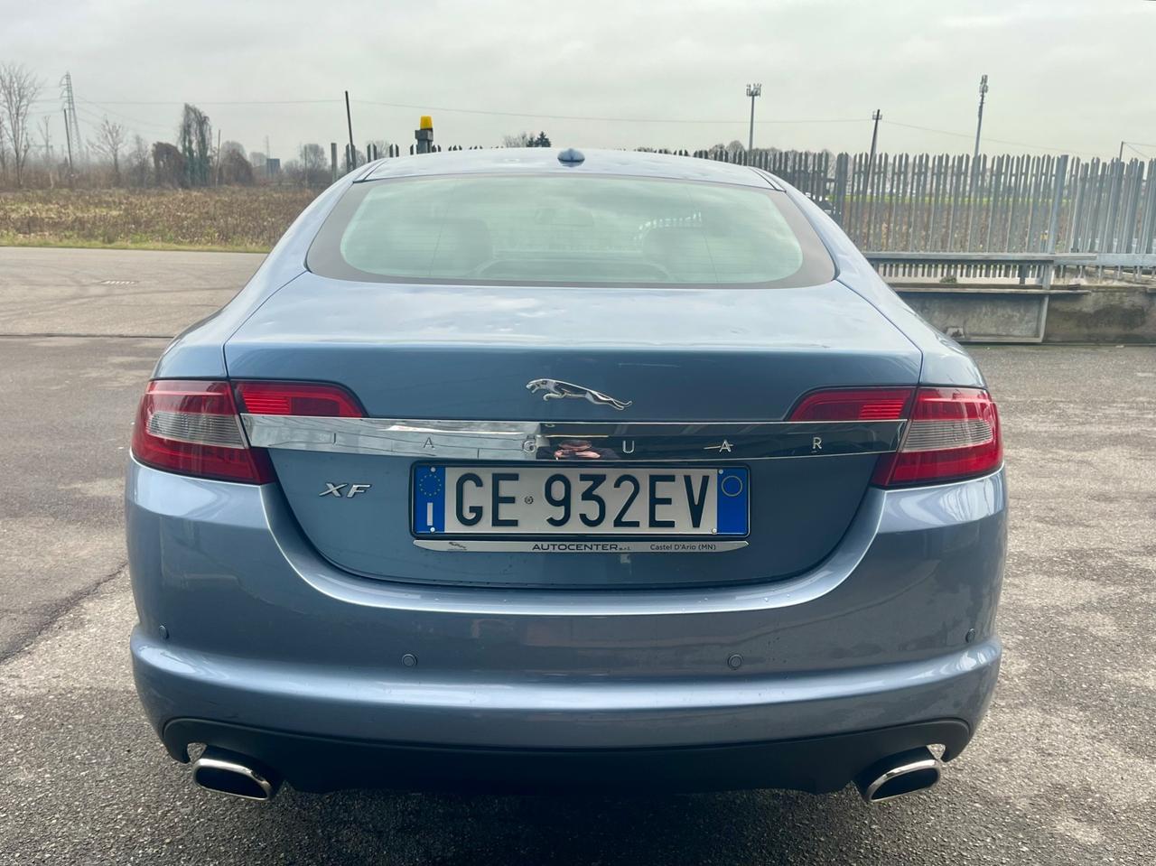Jaguar XF 2.7D V6 Premium Luxury Grandinata