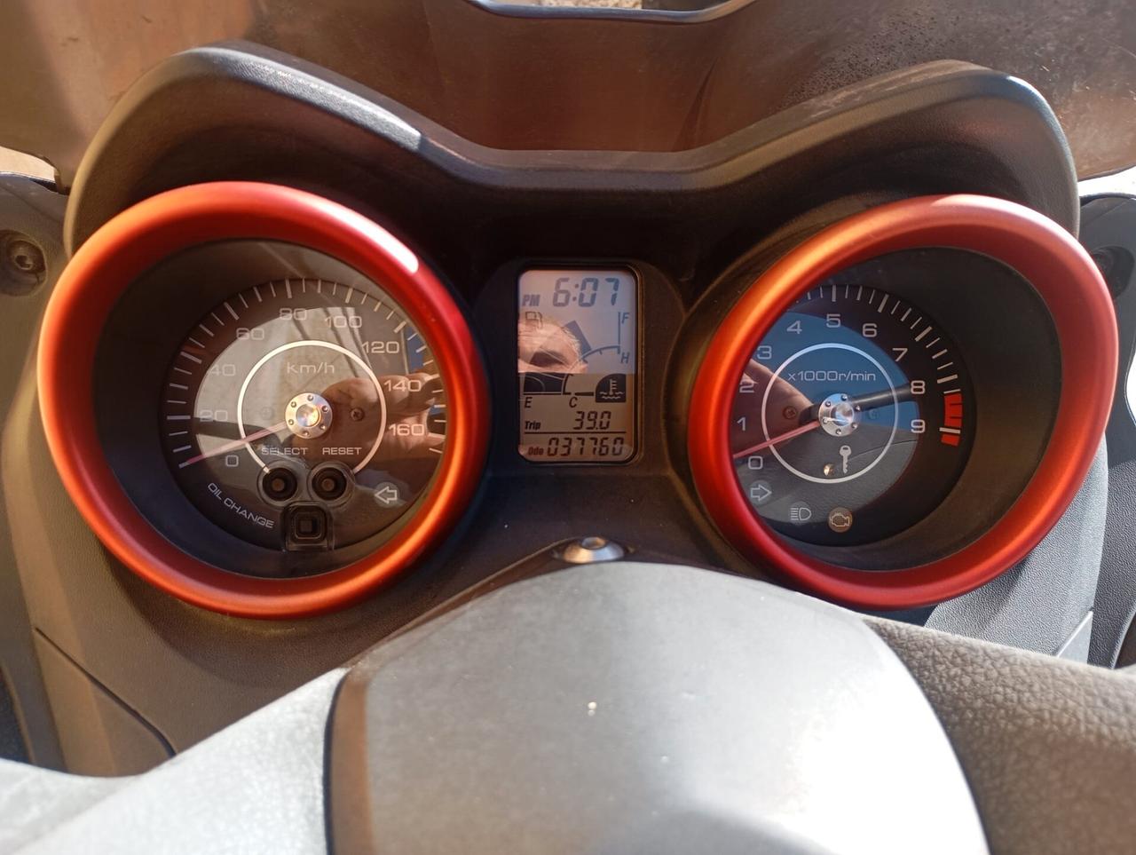 Yamaha X-Max 250 Sport Gomme + Tagliando Nuovi
