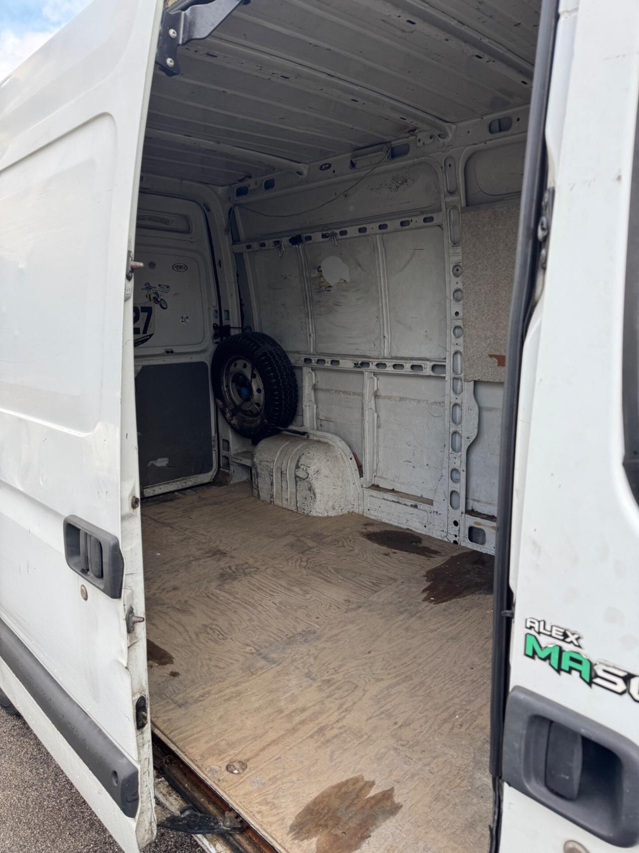Nissan Interstar V28 2.5 dCi/100 PC-TN Fu.Easy