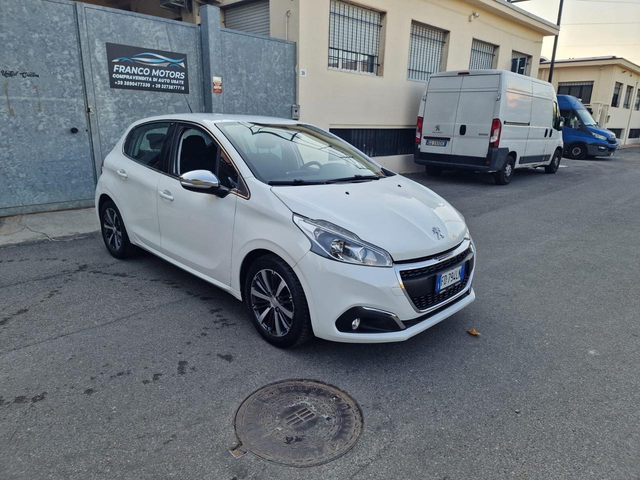 Peugeot 208 PureTech 82 5 porte Allure