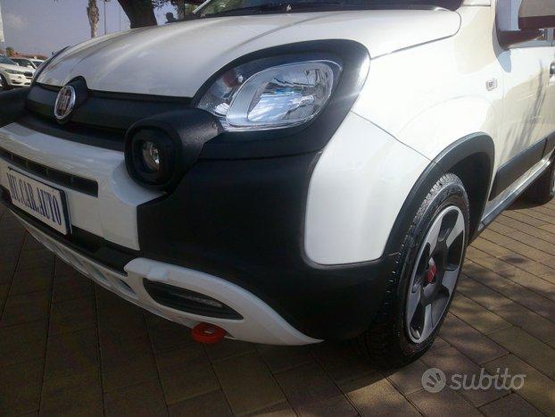 Fiat Panda 1.0 69cv firefly hybrid schermo touch 7"