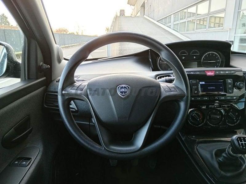 Lancia Ypsilon Ypsilon 1.0 firefly hybrid Silver s&s 70cv 5p.ti