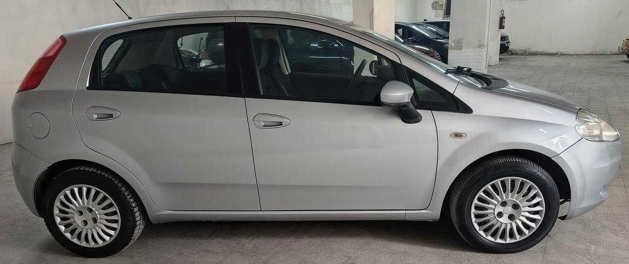 Fiat Grande Punto 1.3 MJT 75 CV 5 porte Dynamic