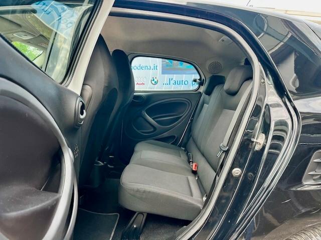 Smart ForFour 1.0 Youngster 71cv "CRUIECE C. / BLUETOOTH / S&S "