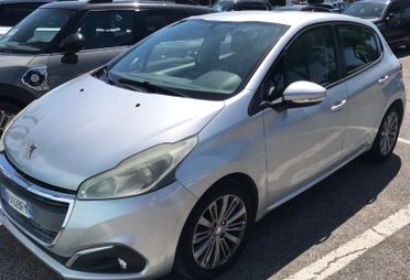Peugeot 208 BlueHDi 1.6 5 porte Allure