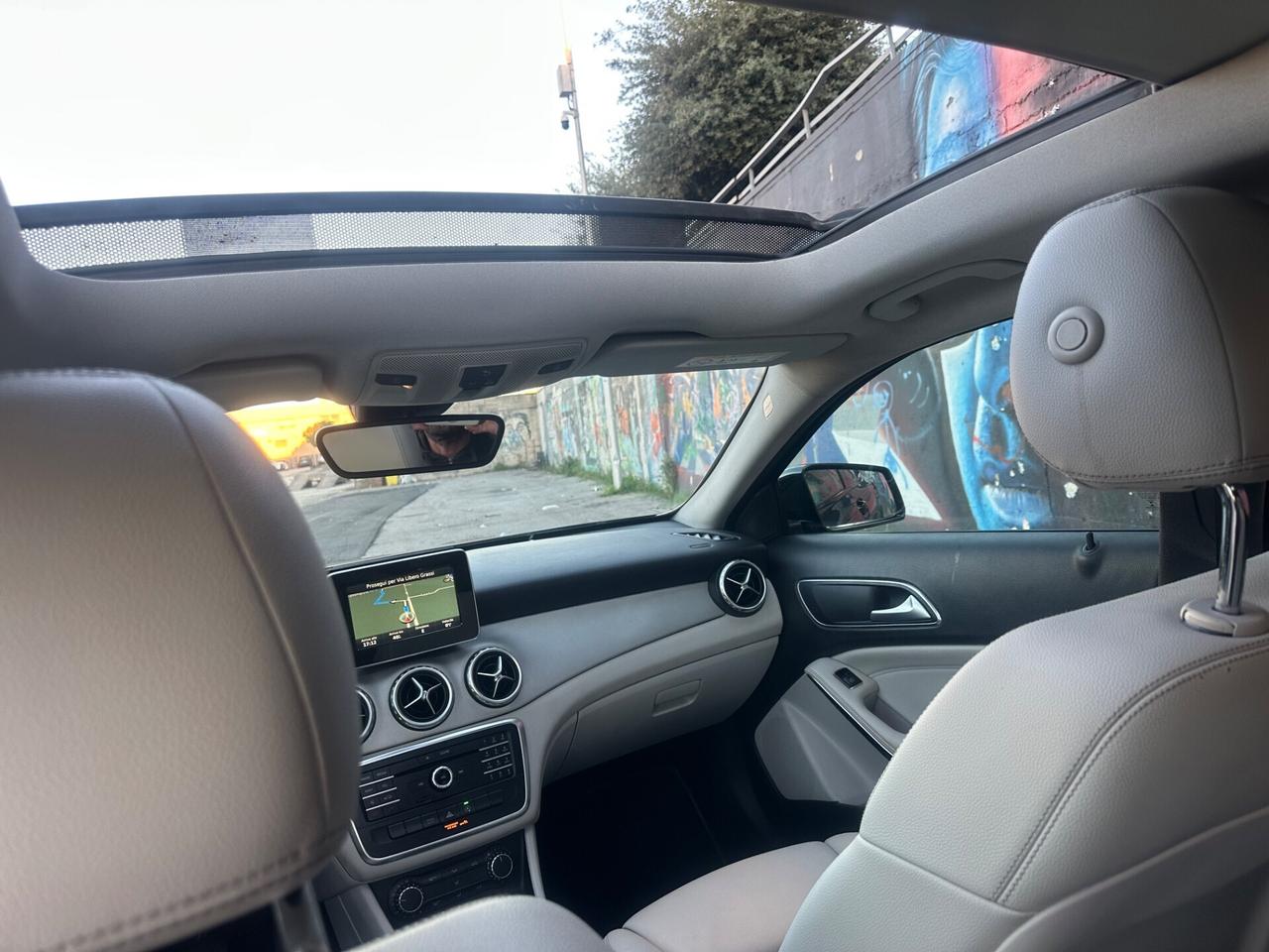 MERCEDES GLA 180 PREMIUM/AUT+TETTO+LED+NAVI+R.CAMERA
