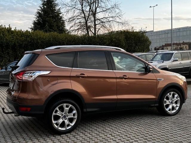 Ford Kuga 2.0 TDCI 140 CV 4WD Powershift Titanium