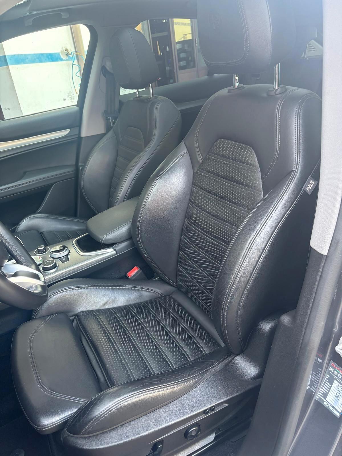 Alfa Romeo Stelvio 2.2 Turbodiesel 210 CV AT8 Q4 Veloce