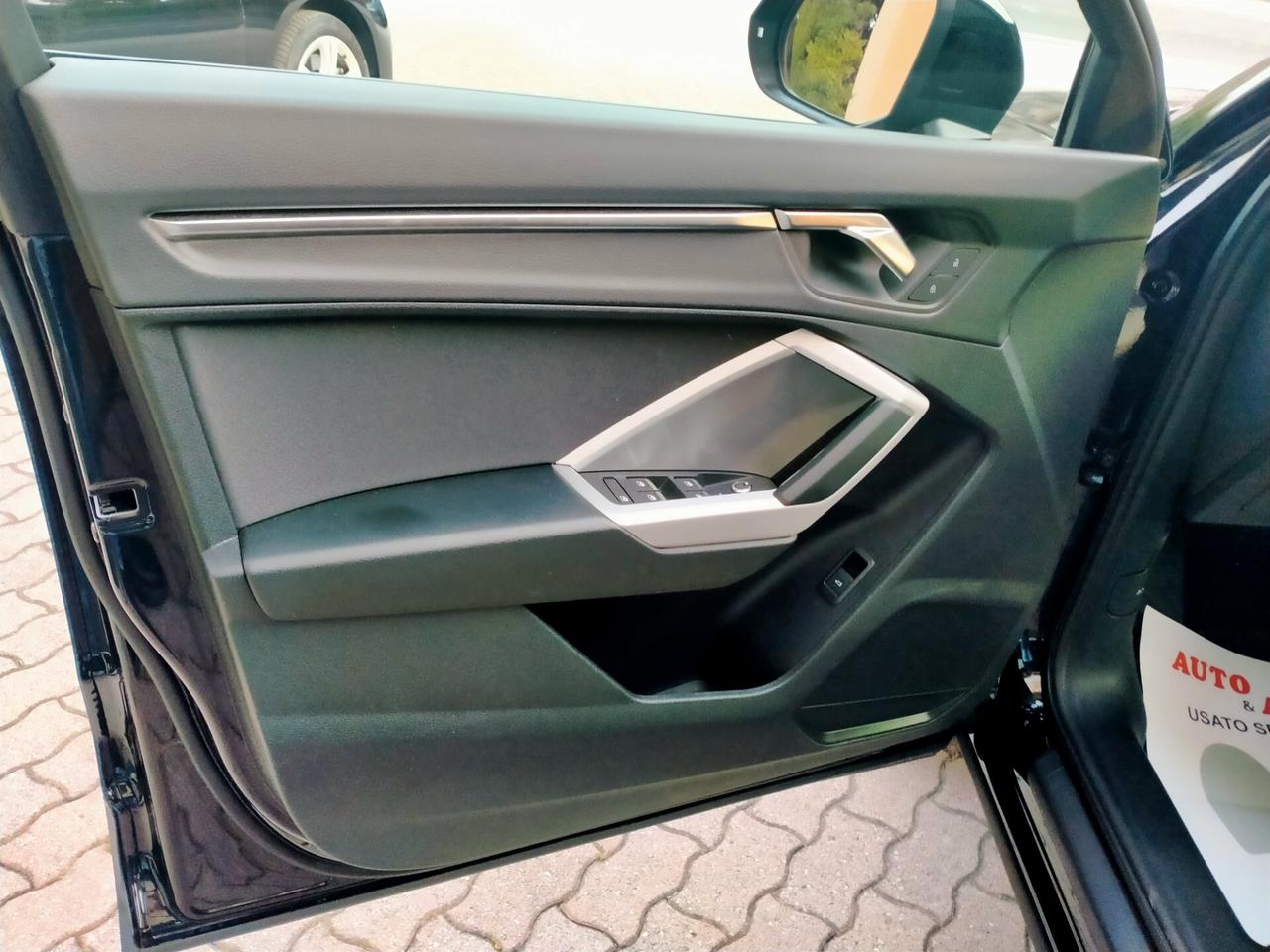 AUDI Q3 SPORTBACK 35 2.0TDI 150CV "QUATTRO" S.TRONIC PACK BLACK LINE / BLACK RINGS