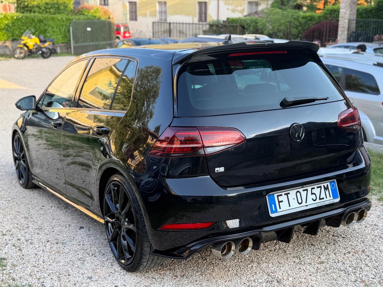 Volkswagen GOLF R LOOK FULLOPT TOTAL BLACK