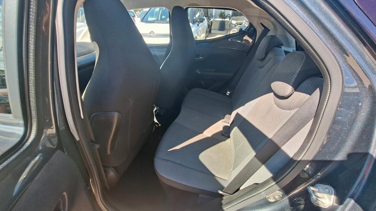 Toyota Aygo Connect 1.0 VVT-i 72 CV 5 porte 2021