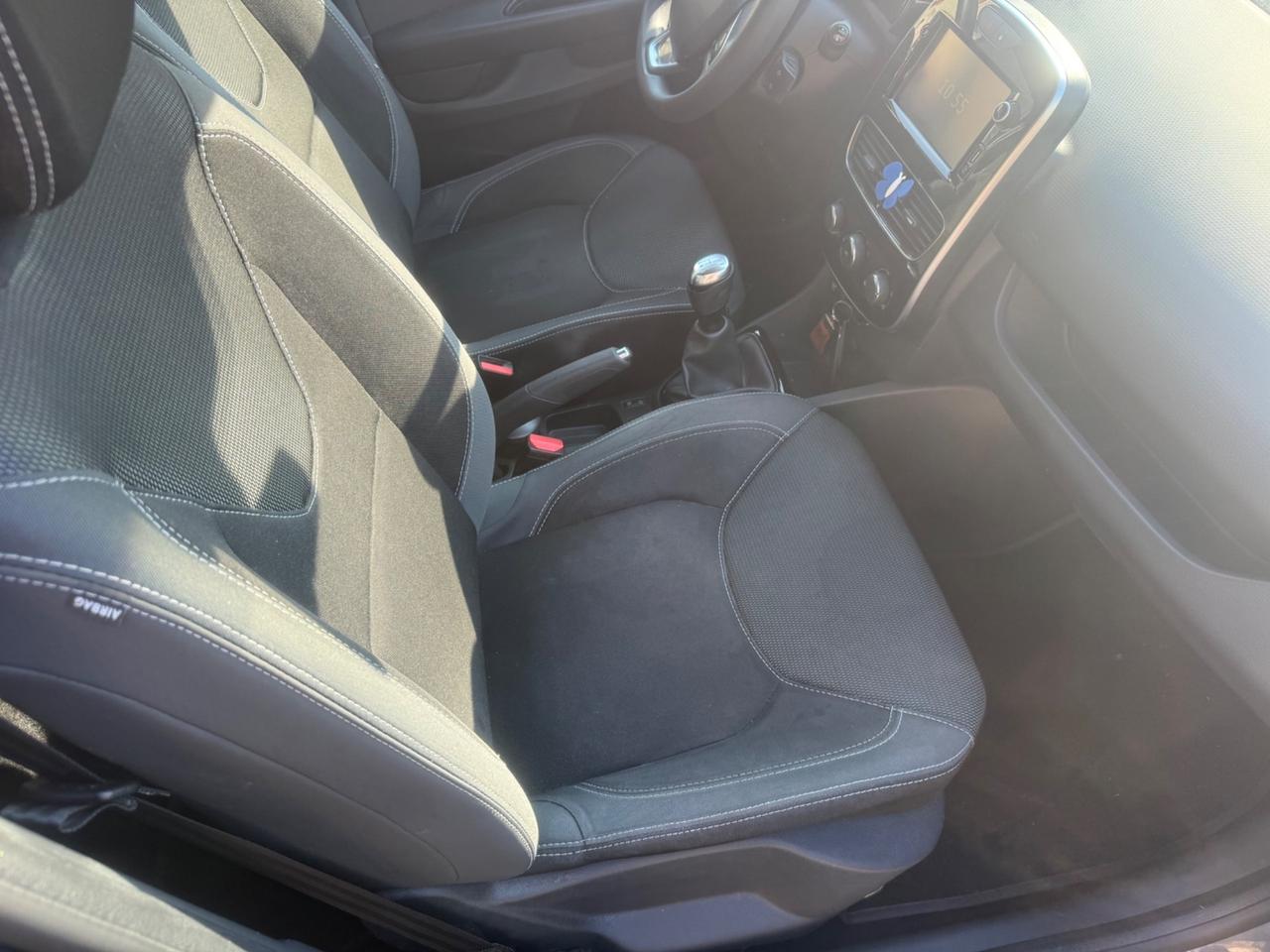 Renault Clio dCi 8V 90 CV 5 porte Duel2