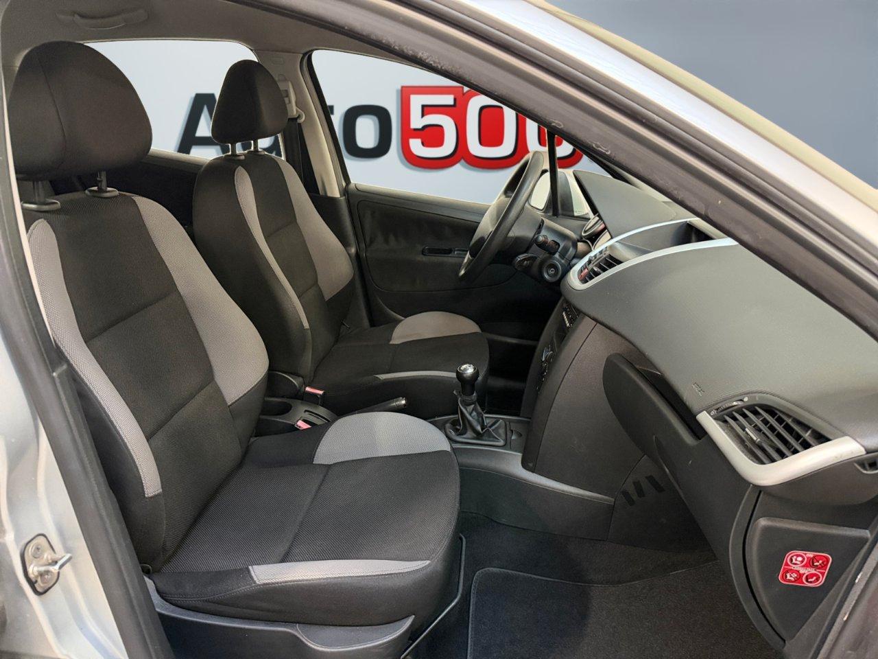 Peugeot 207 5 Porte 207 5p 1.4 8v One-Line c/esp