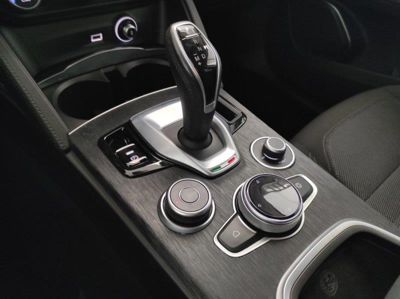 ALFA ROMEO Stelvio - Stelvio 2.2 Turbodiesel 190 CV AT8 Q4 Business