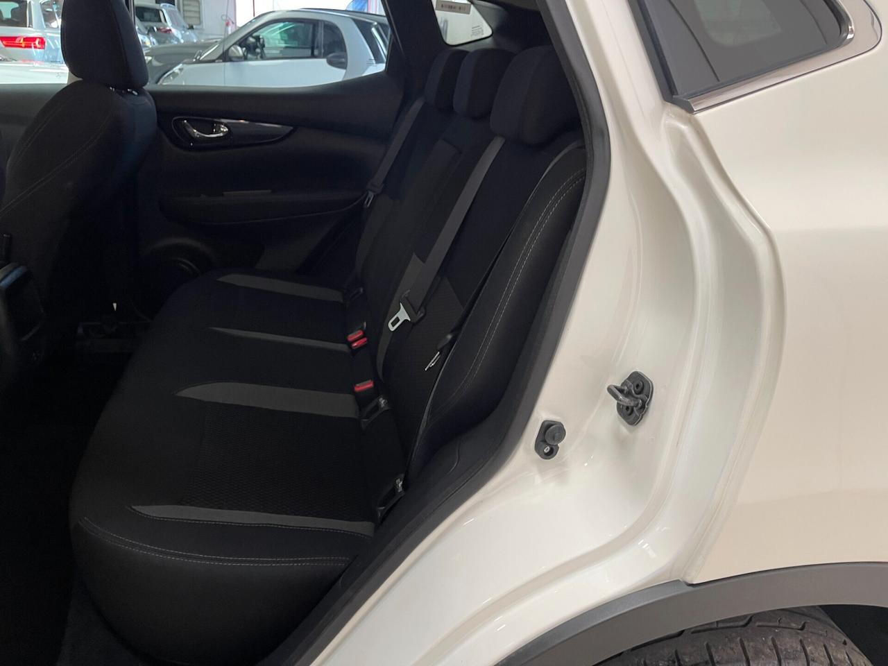 Nissan Qashqai Tekna 1.5 dci 115cv c.auto-Ok Neopaten-LEGGI SOTTO