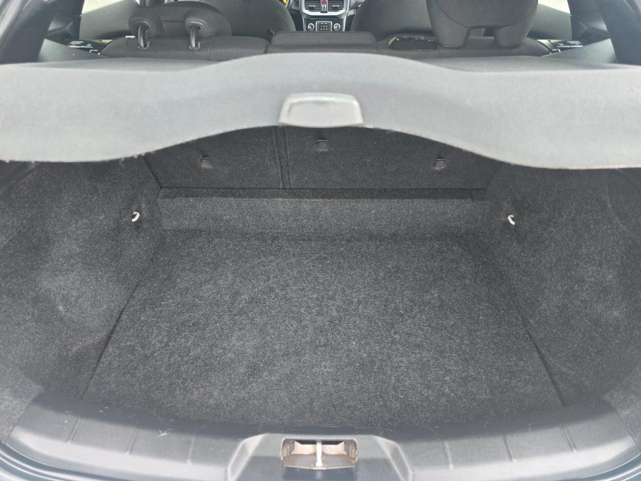 Volvo V40 D2