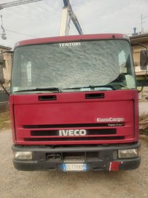 Iveco Eurocargo 75E150 ribaltabile con gru