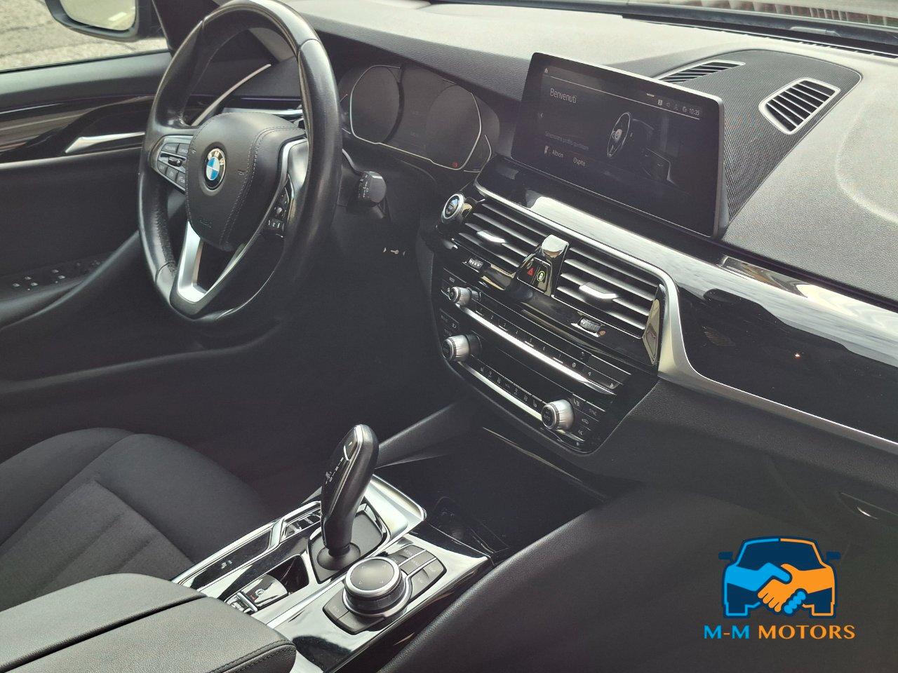 BMW 520 d Touring Luxury doppio treno di gomme