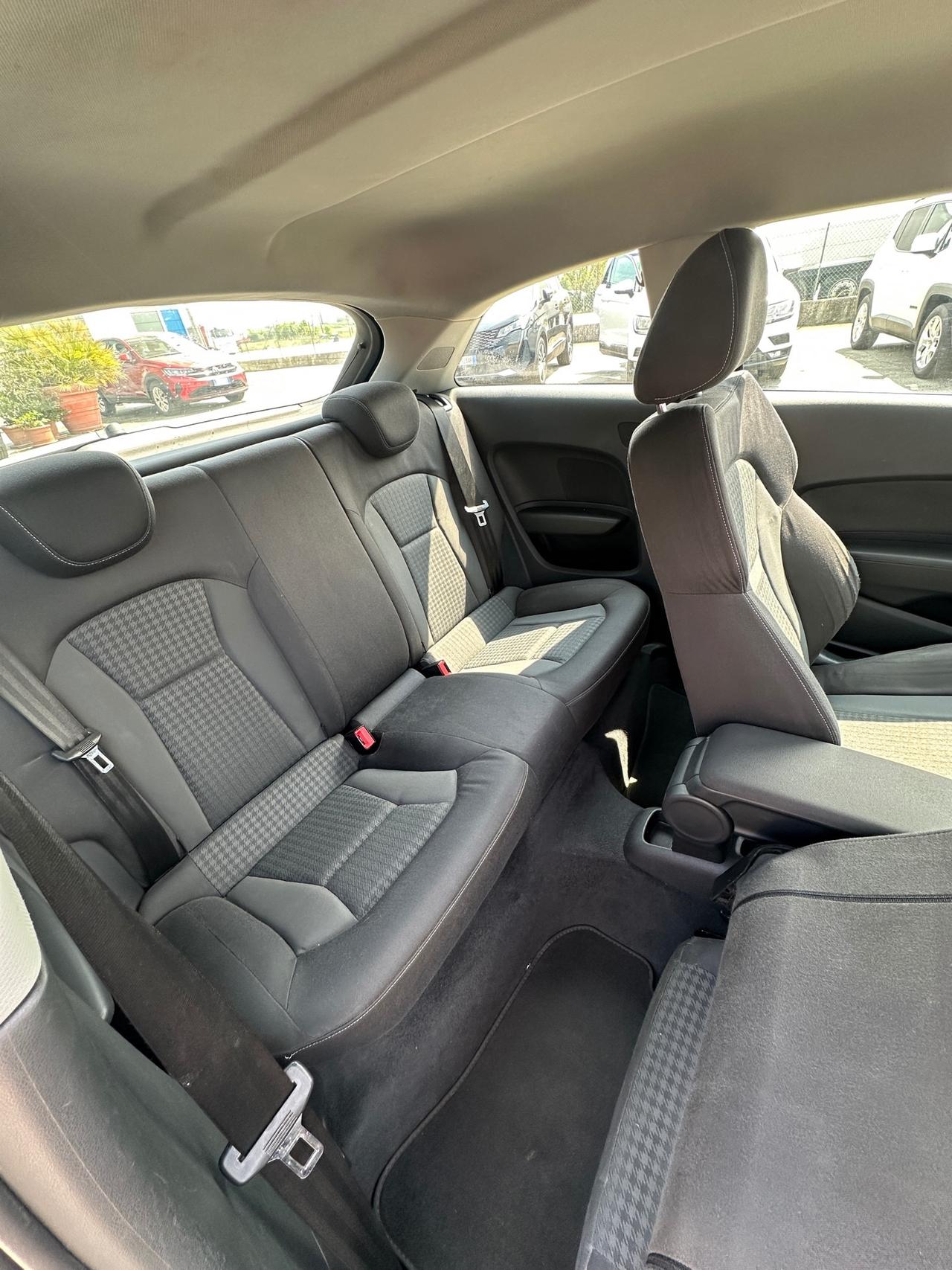 Audi A1 1.2 TFSI Ambition - 2012