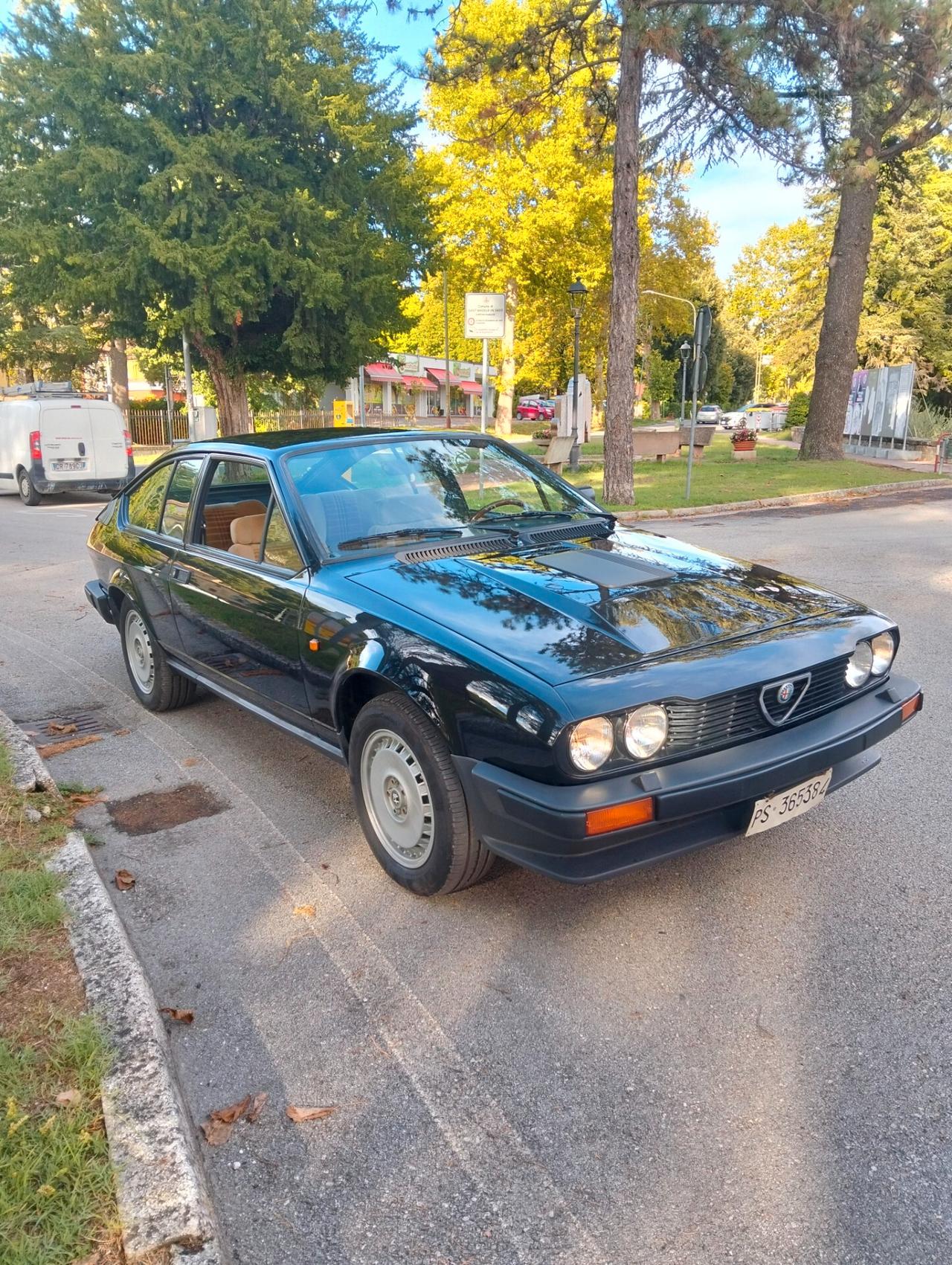 Alfa Romeo GTV 2500 v6