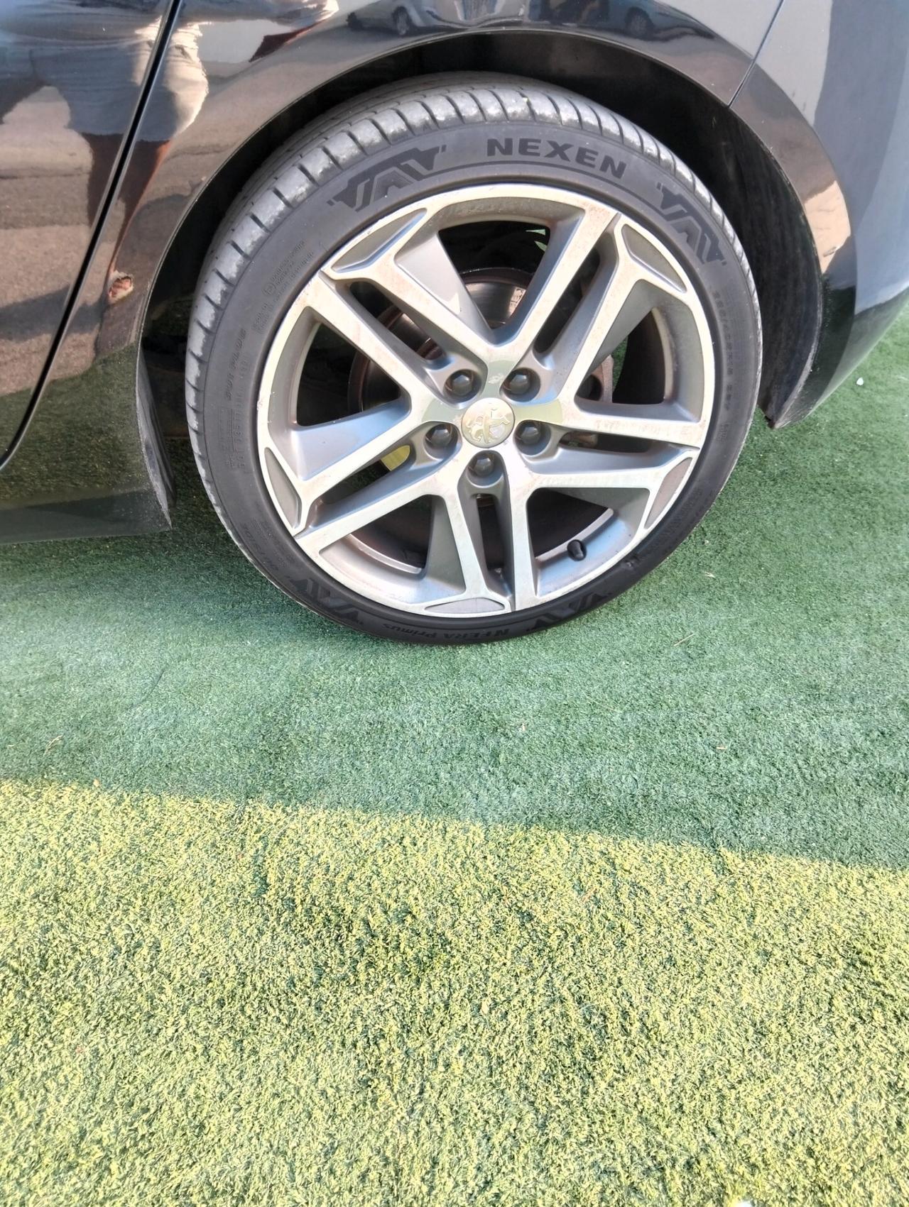 Peugeot 308 BlueHDi 150 S&S Allure