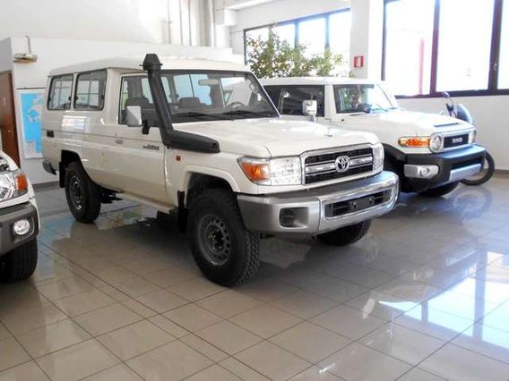 Toyota Land Cruiser GRJ 78 3 POSTI EURO 6