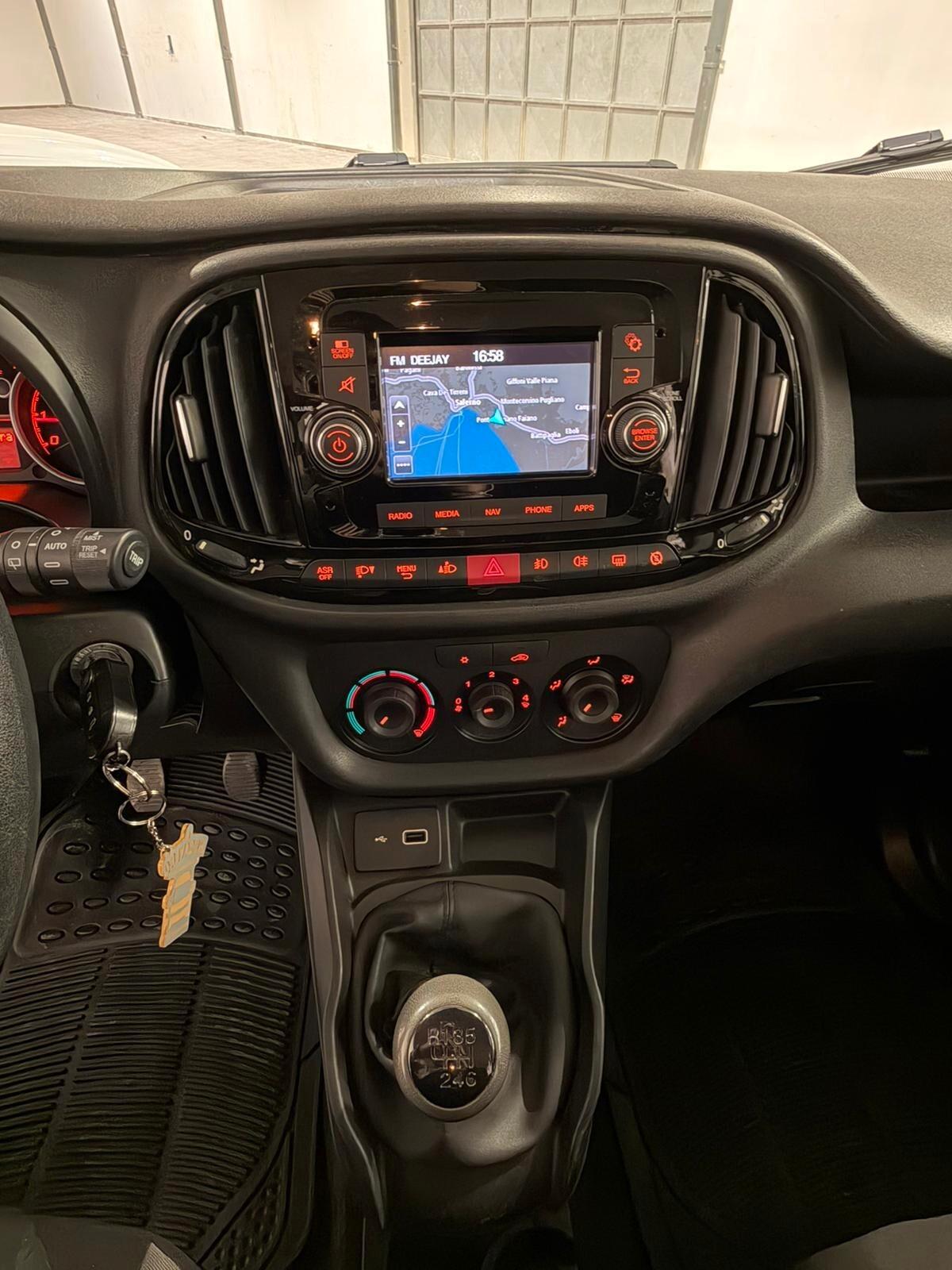 FIAT DOBLO' 1.6mjt AUTOCARRO 5 POSTI