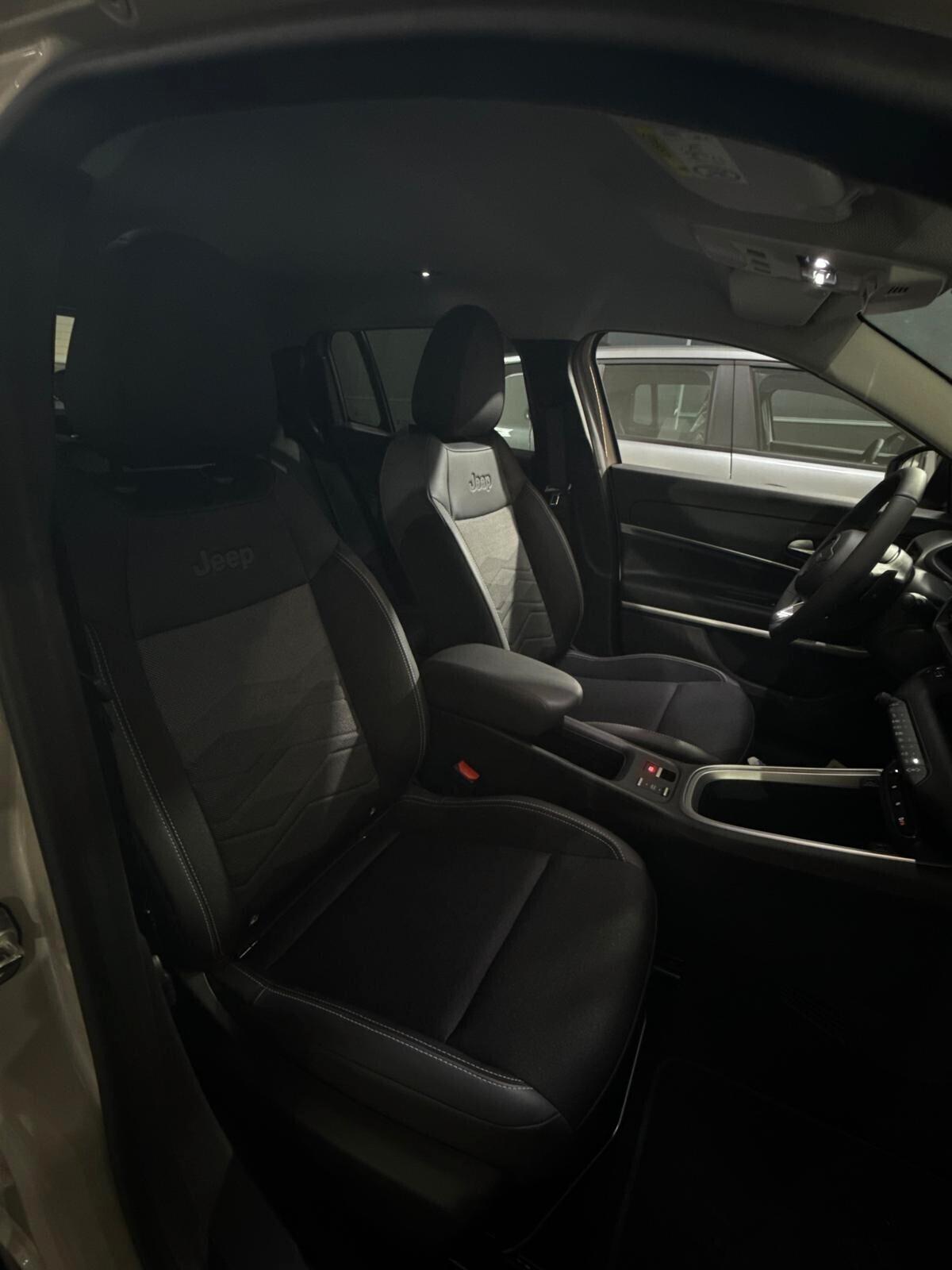 Jeep Avenger 1.2 Turbo 100 CV MHEV Summit