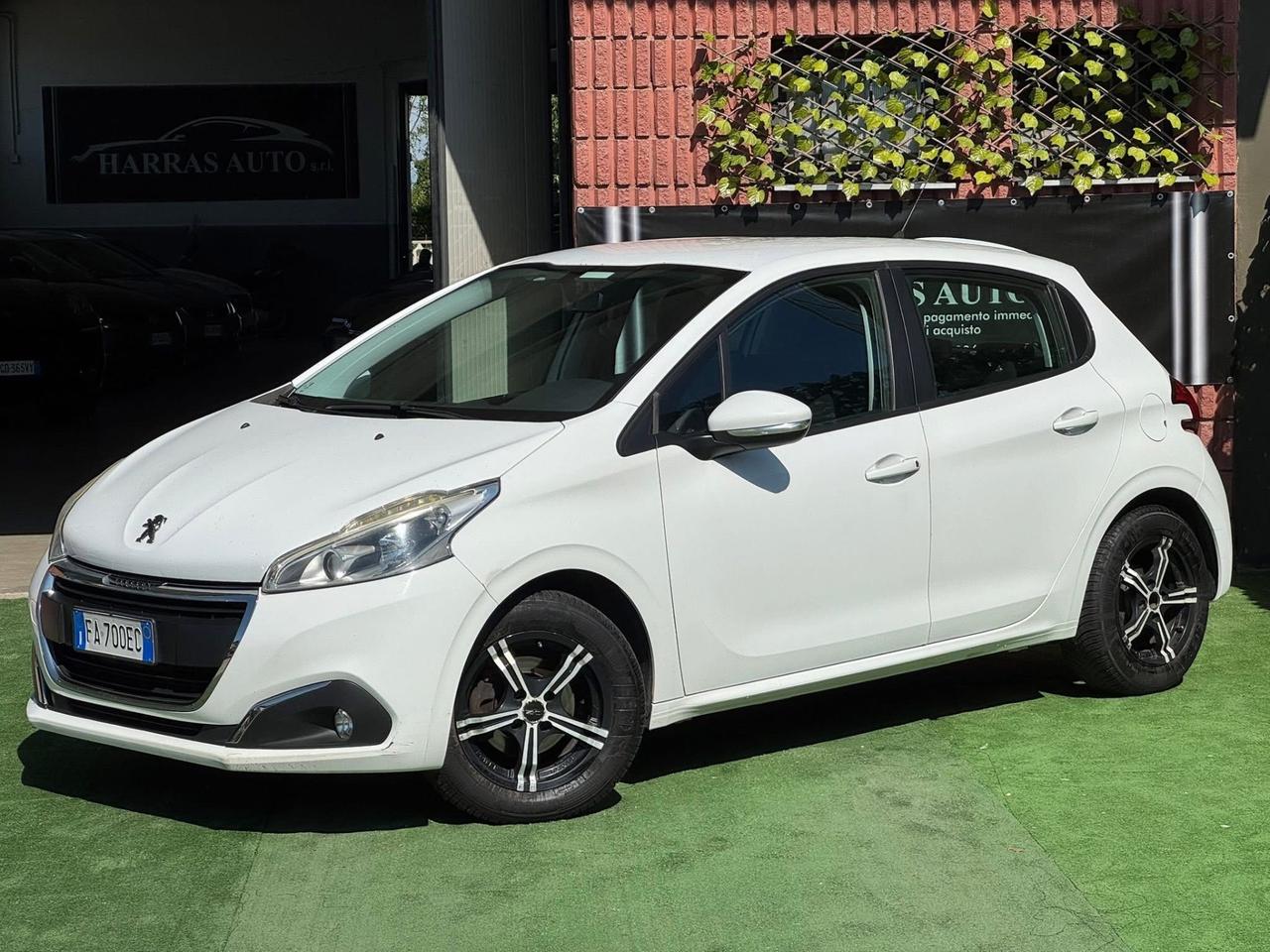 Peugeot 208 1.4 HDi 68 CV 5 porte Allure