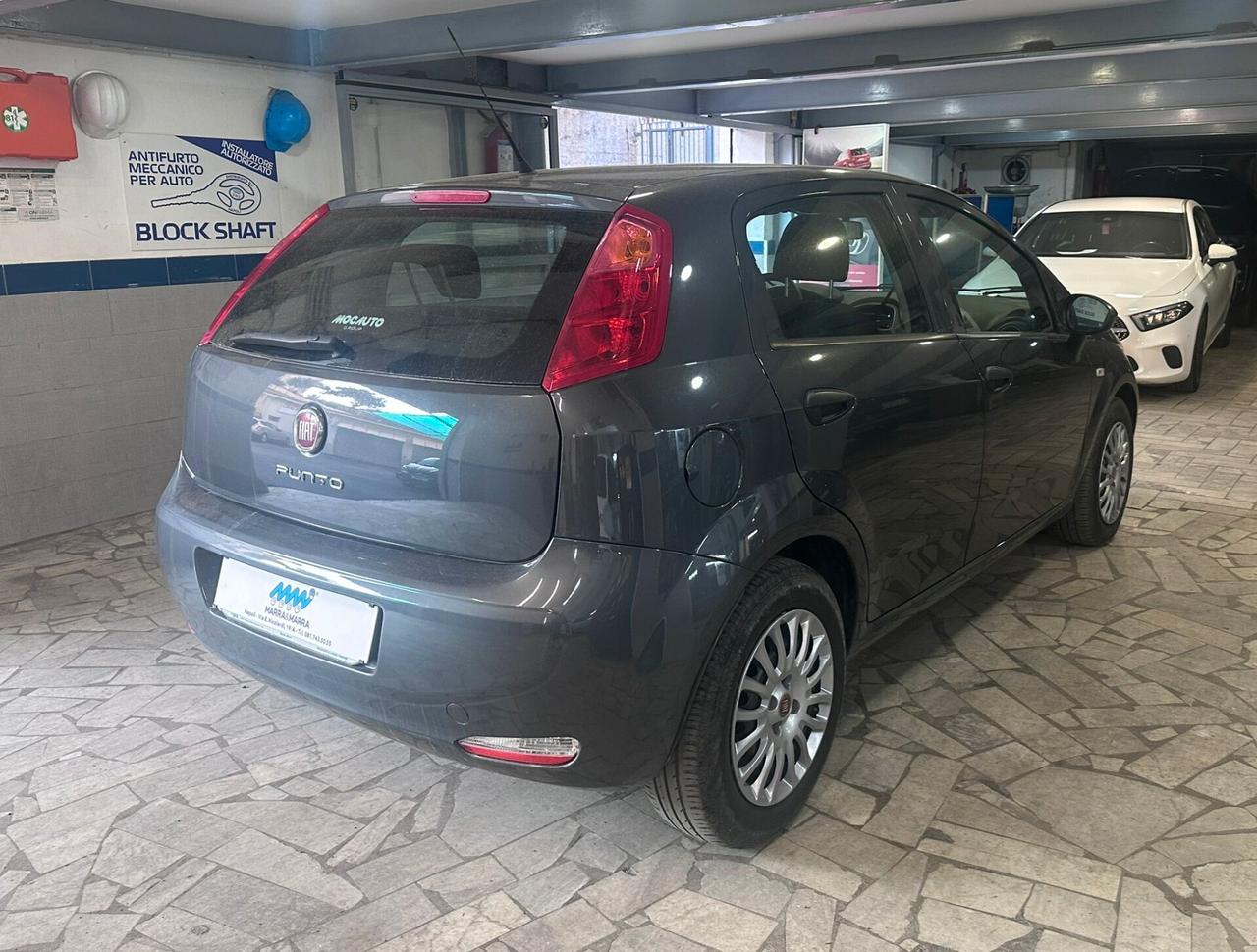 Fiat Punto 1.3 MJT II S&S 95 CV 5 porte Street