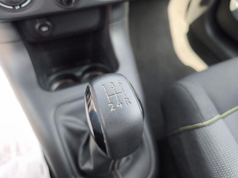 Citroën C3 III 2017 1.2 puretech Feel s&s 83cv neopatentati my18