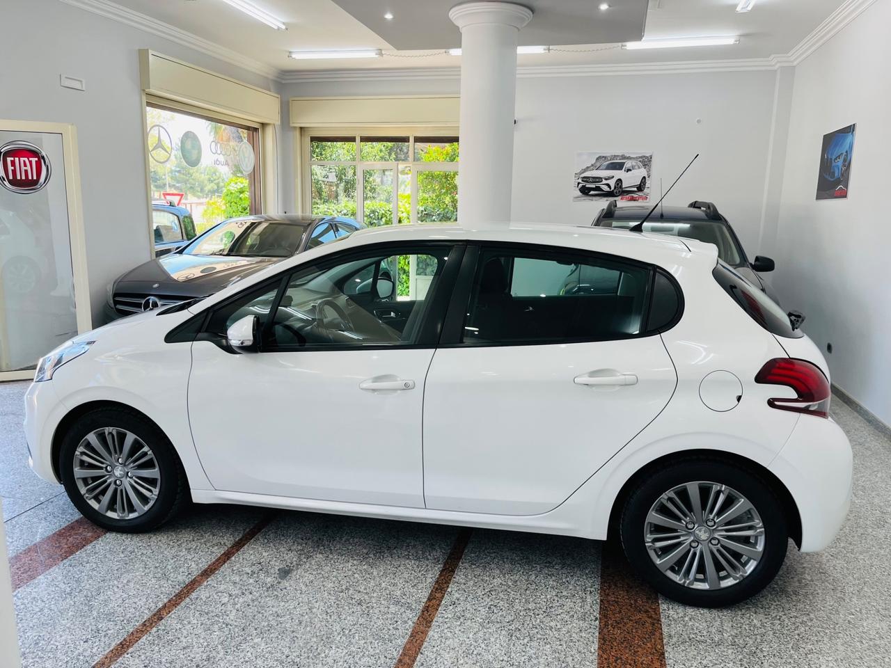 Peugeot 208 BlueHDi 75 5 porte Allure anno 2017
