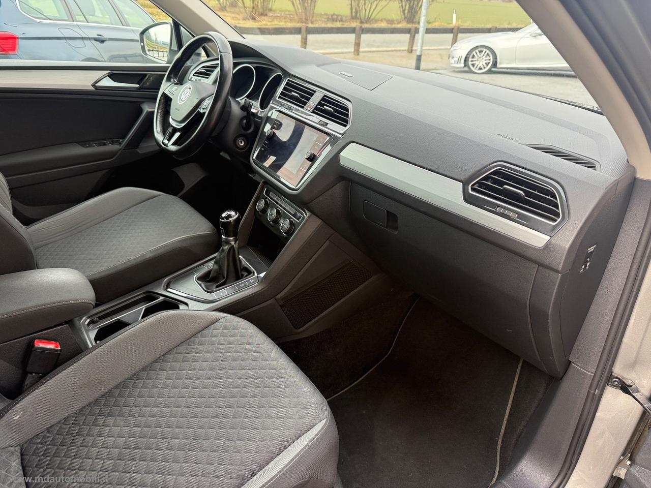 VOLKSWAGEN Tiguan 1.6 TDI Sport BMT R LINE IVA ESPOSTA