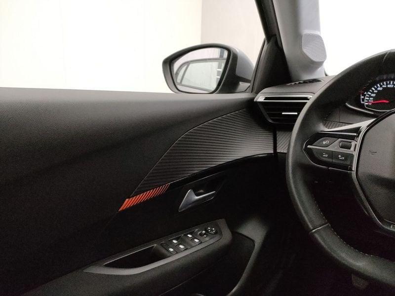 Peugeot 208 Active Pack PureTech 75 S/S con gancio traino