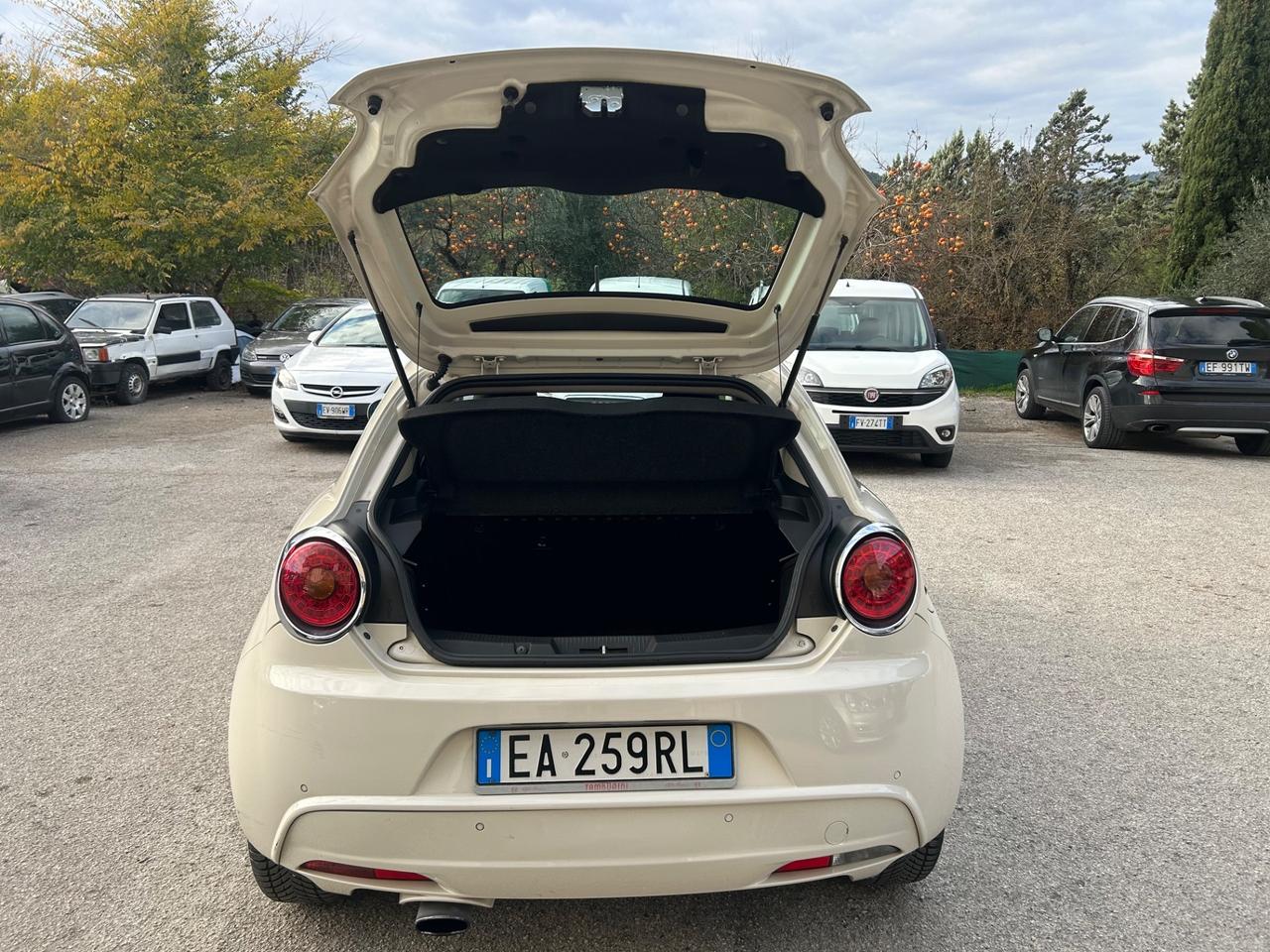 Alfa Romeo MiTo 1.6 JTDm 16V Distinctive Sport Pack