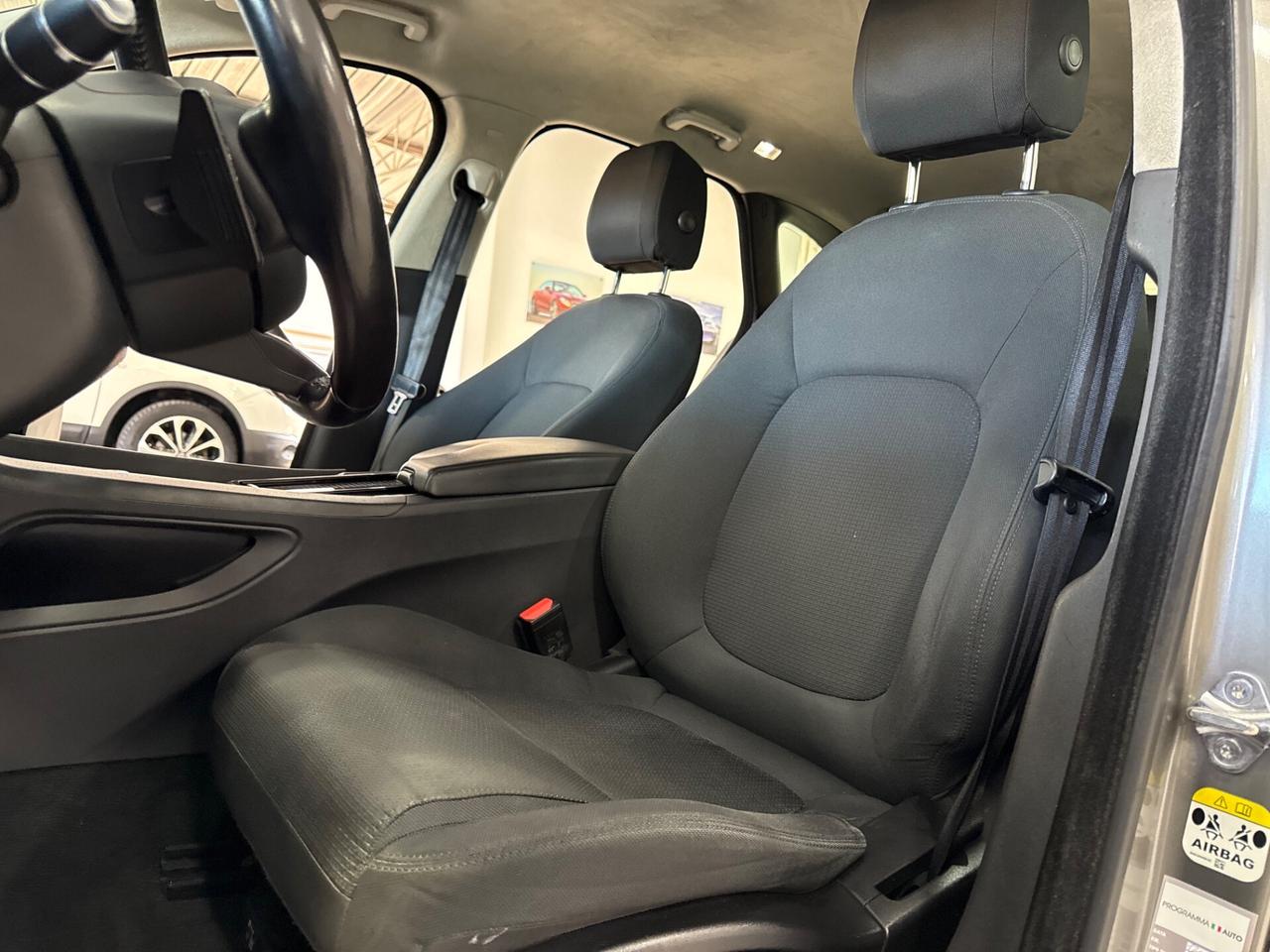 Jaguar F-Pace 2020 180 cv portfolio