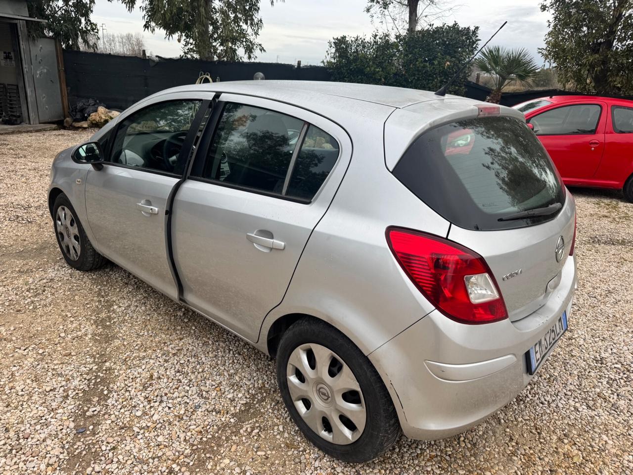 Opel Corsa 1.2 5 porte One neopatentati