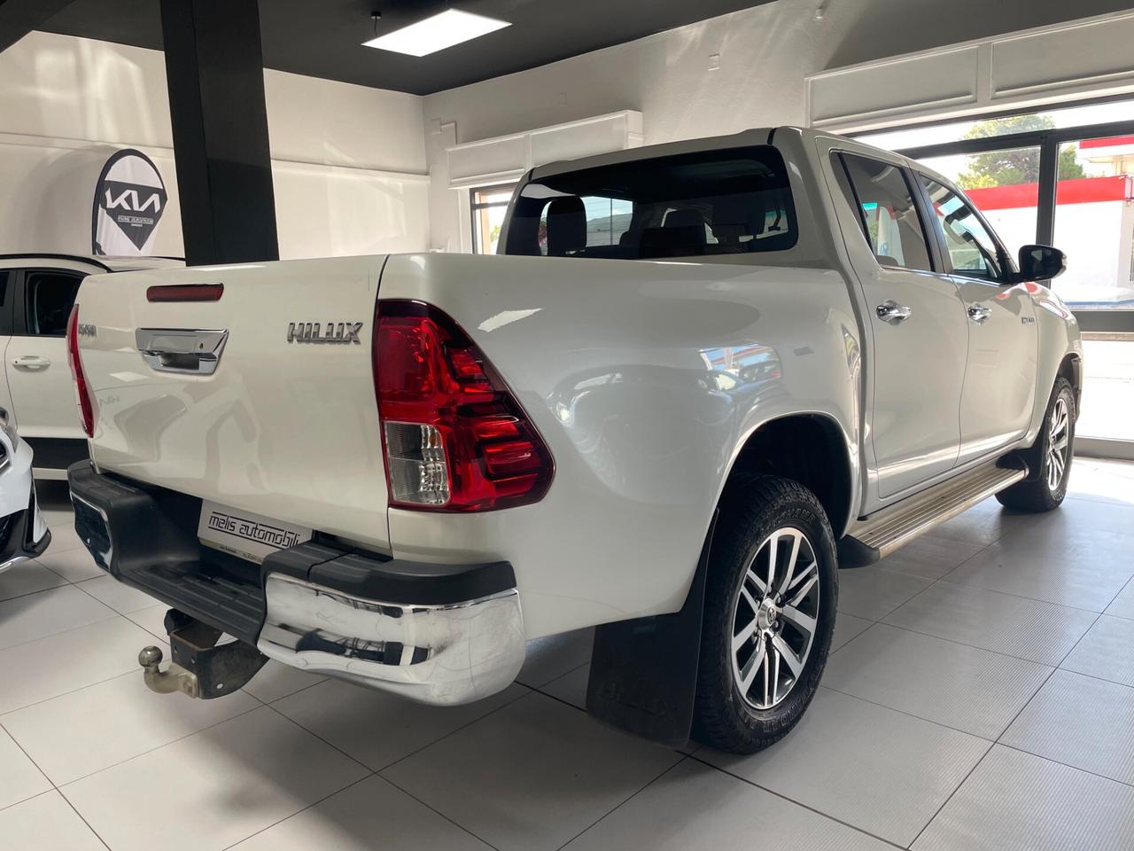 Toyota Hilux 2.4 D-4D A/T 4WD 4 porte Double Cab Executive